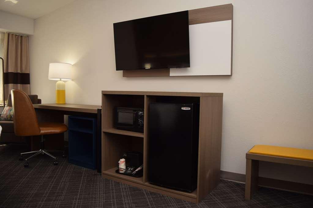Comfort Inn & Suites Syracuse-Carrier Circle Восток Сиракьюс Номер фото