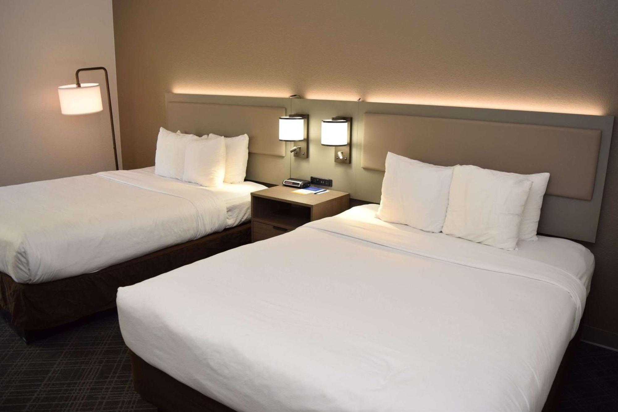 Comfort Inn & Suites Syracuse-Carrier Circle Восток Сиракьюс Экстерьер фото