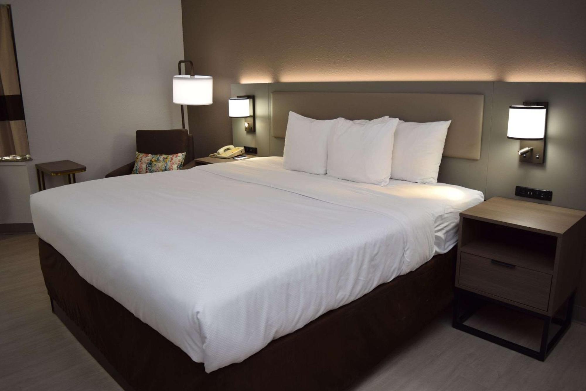 Comfort Inn & Suites Syracuse-Carrier Circle Восток Сиракьюс Экстерьер фото