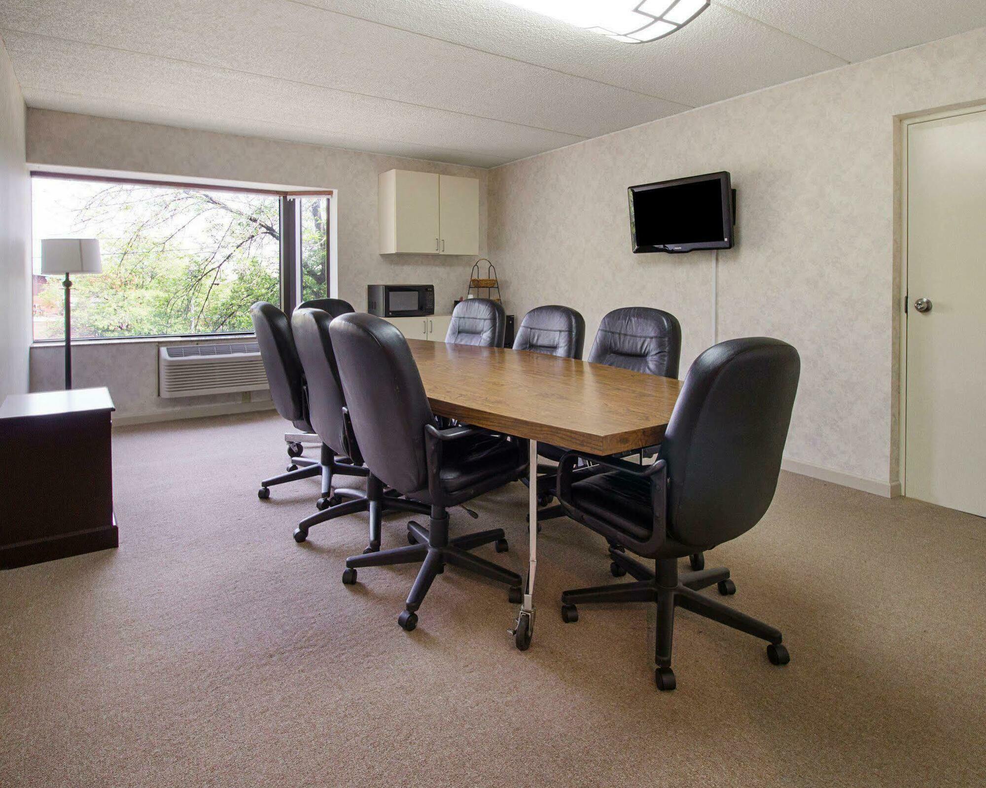 Comfort Inn & Suites Syracuse-Carrier Circle Восток Сиракьюс Экстерьер фото
